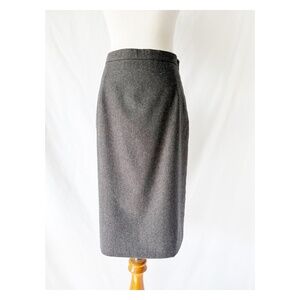 MaxMara Merino Wool Skirt with back detail Size 4